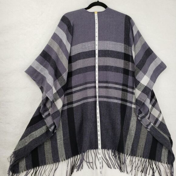 Banana Republic Poncho Womens One Size Blue Gray Plaid Fringed Wrap Cape Shawl - Picture 5 of 7